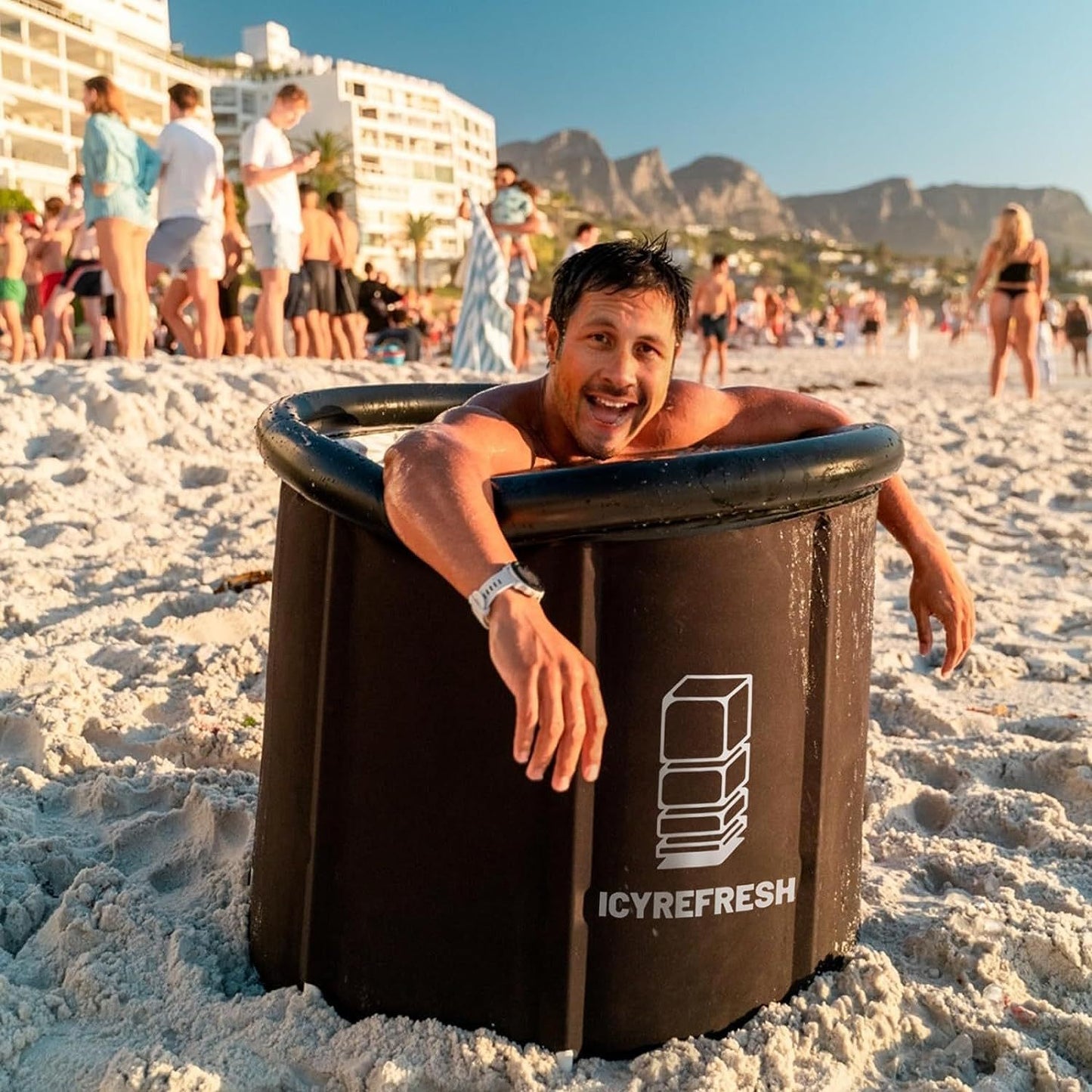 Folding bath bucket